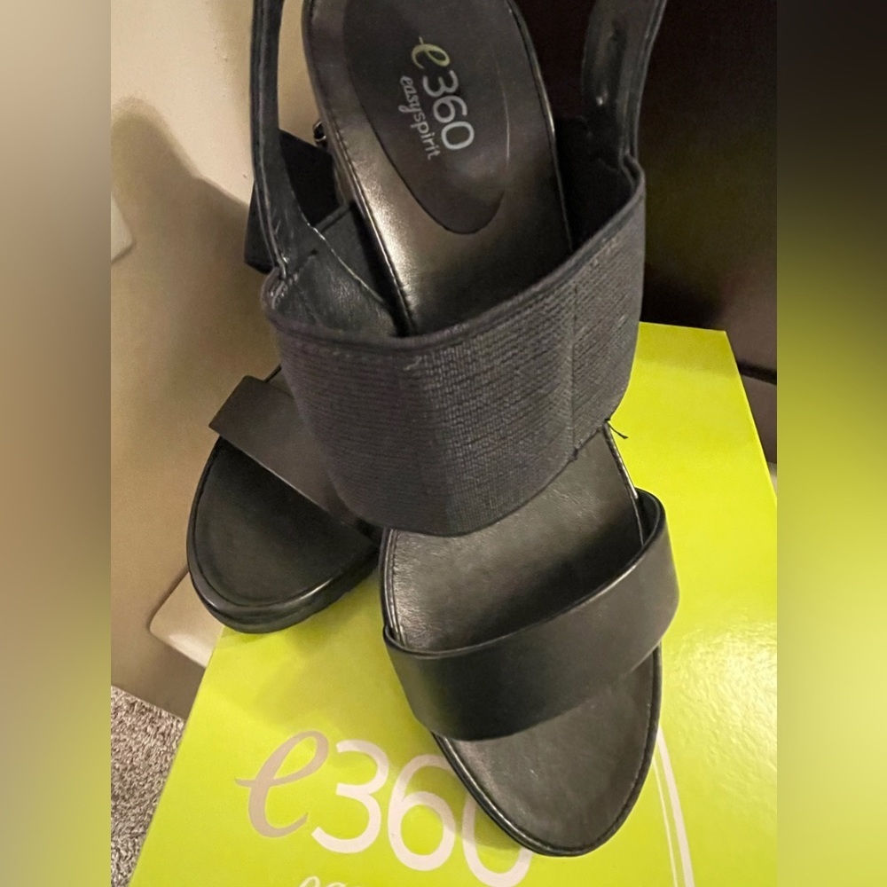 Easy Spirit  women Wedge Sandals 8 1/2 Black NIB